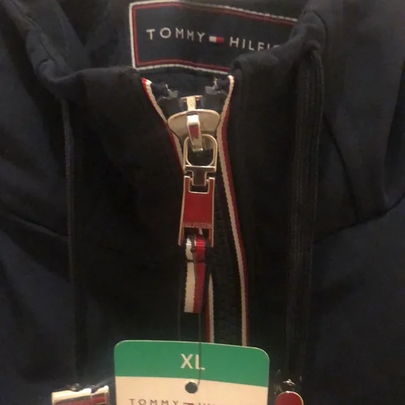 Tommy Hilfiger so soft inside 🥰  pinstripes on pockets Arm with logo! NEVER WORN - Picture 5 of 10